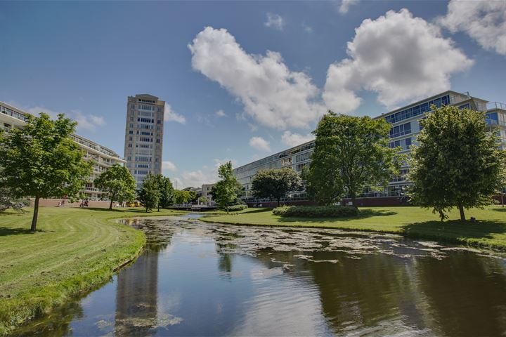 Bekijk foto 47 van Burgemeester De Monchyplein 86