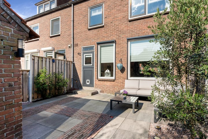 Bekijk foto 30 van Dr. A. de Haanstraat 7