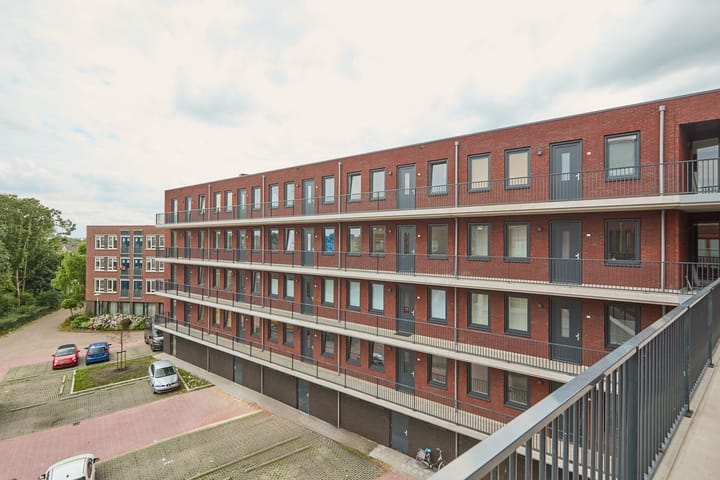 Foto 16 van Bernhardlaan 63