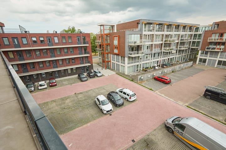 Foto 18 van Bernhardlaan 63