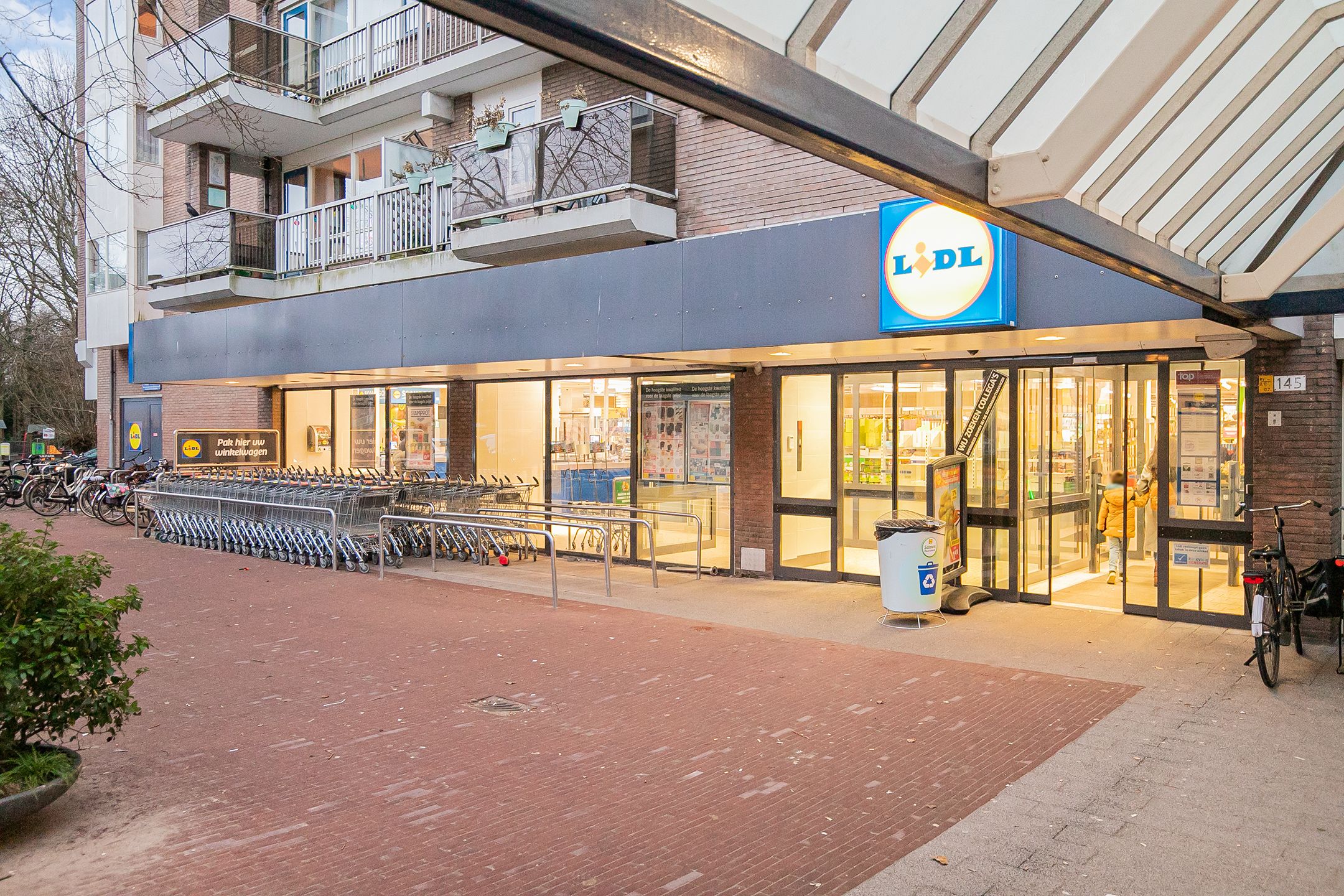 Foto 30 van John Rädeckerkade 57