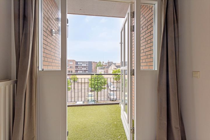 Bekijk foto 11 van Kluisstraat 66