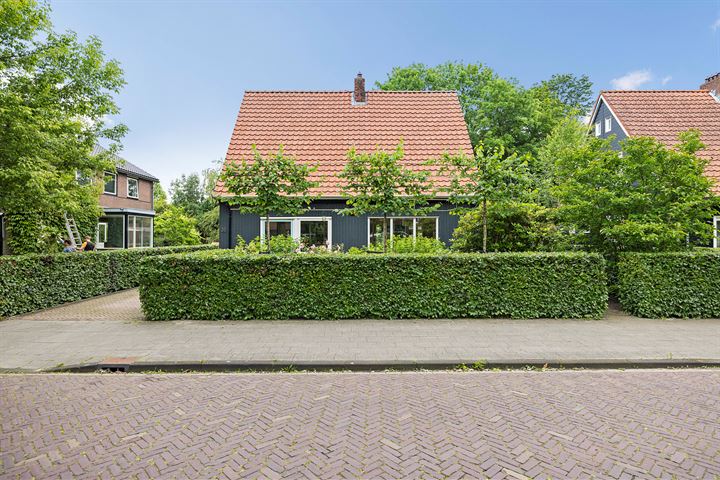 View photo 25 of J.M.Houwenstraat 33