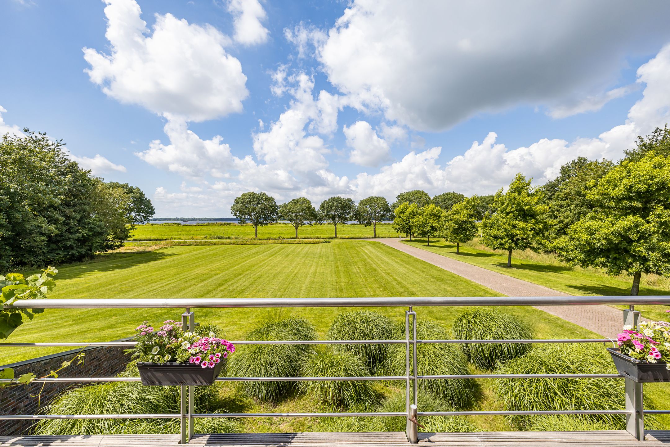 Photo 24 of Groeveweg 17