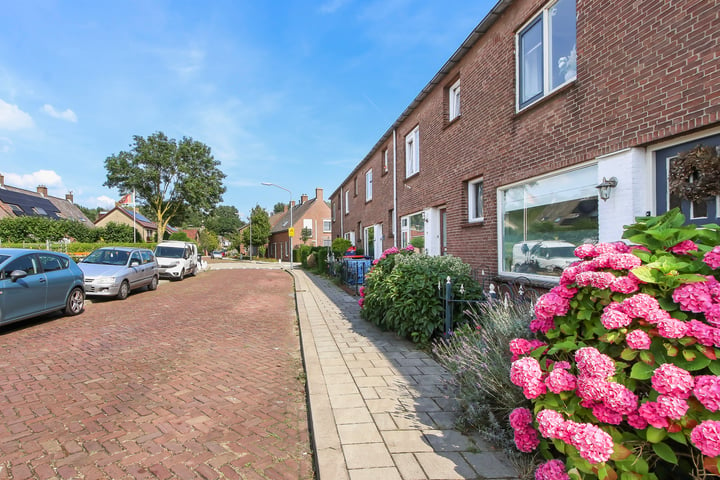 Bekijk foto 3 van Wielhovenstraat 48