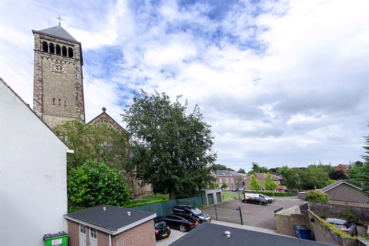 View photo 31 of Burgemeester Janssenstraat 5-A