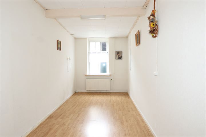 View photo 18 of Officierstraat 7