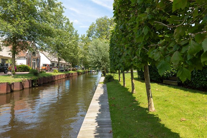 Bekijk foto 18 van Oud-Loosdrechtsedijk 50