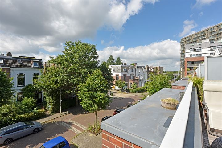 View photo 23 of Castellastraat 48