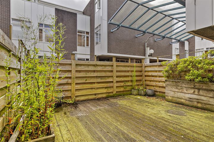 View photo 39 of Sint-Jacobstraat 145