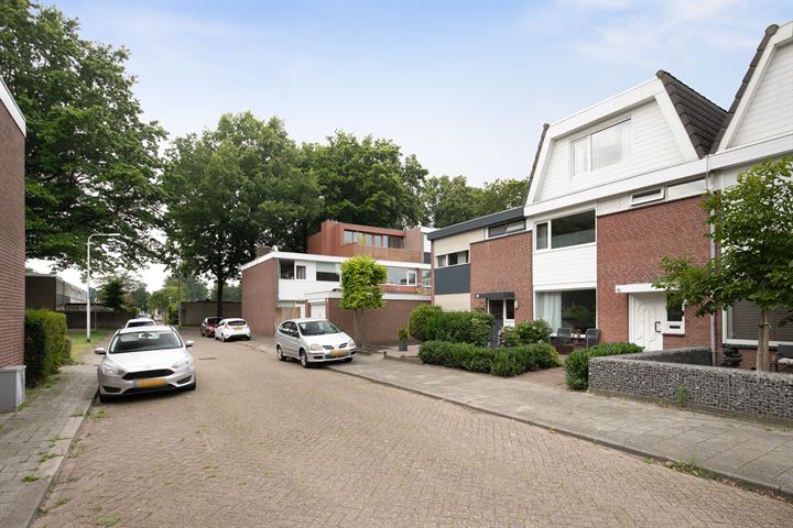 Bekijk foto 39 van Kasteel Lichtenbergstraat 15