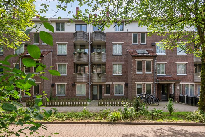 Bekijk foto 1 van Voorthuizenstraat 77