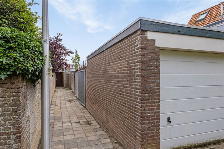 Bekijk foto 30 van Beetgumerstraat 58