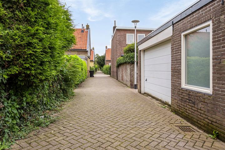 Bekijk foto 32 van Beetgumerstraat 58