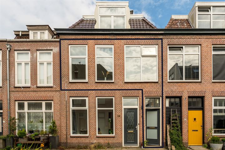 View photo 1 of Grensstraat 12