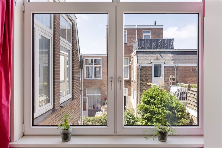 View photo 31 of Kenaustraat 24