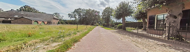 Bekijk 360° foto van Voortuin van Kampweg 1