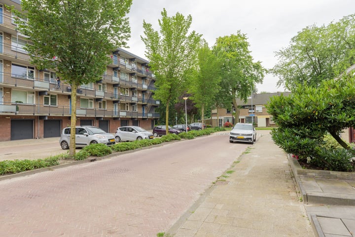 Bekijk foto 32 van Lekstraat 34