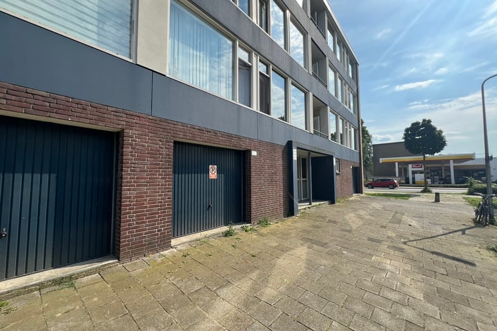 Bekijk foto 3 van Zonnebloemstraat 190