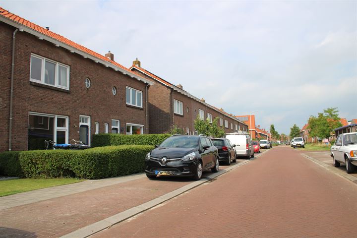 View photo 31 of Eeltje Halbertsmastraat 27