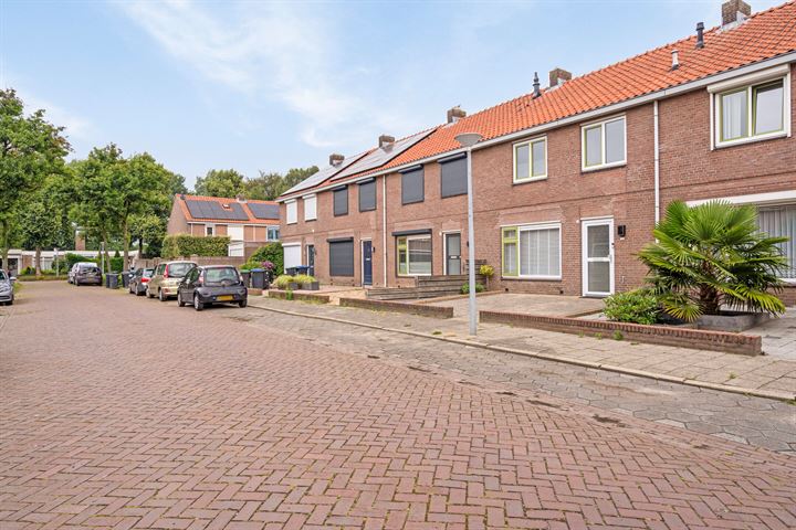 Bekijk foto 31 van Luitstraat 8