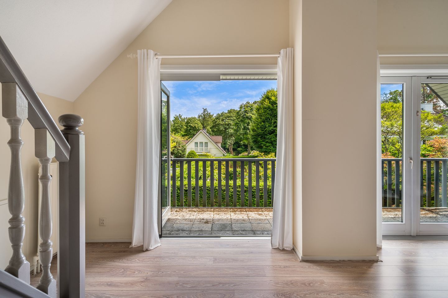 Foto 50 van Raadhuislaan 5-B