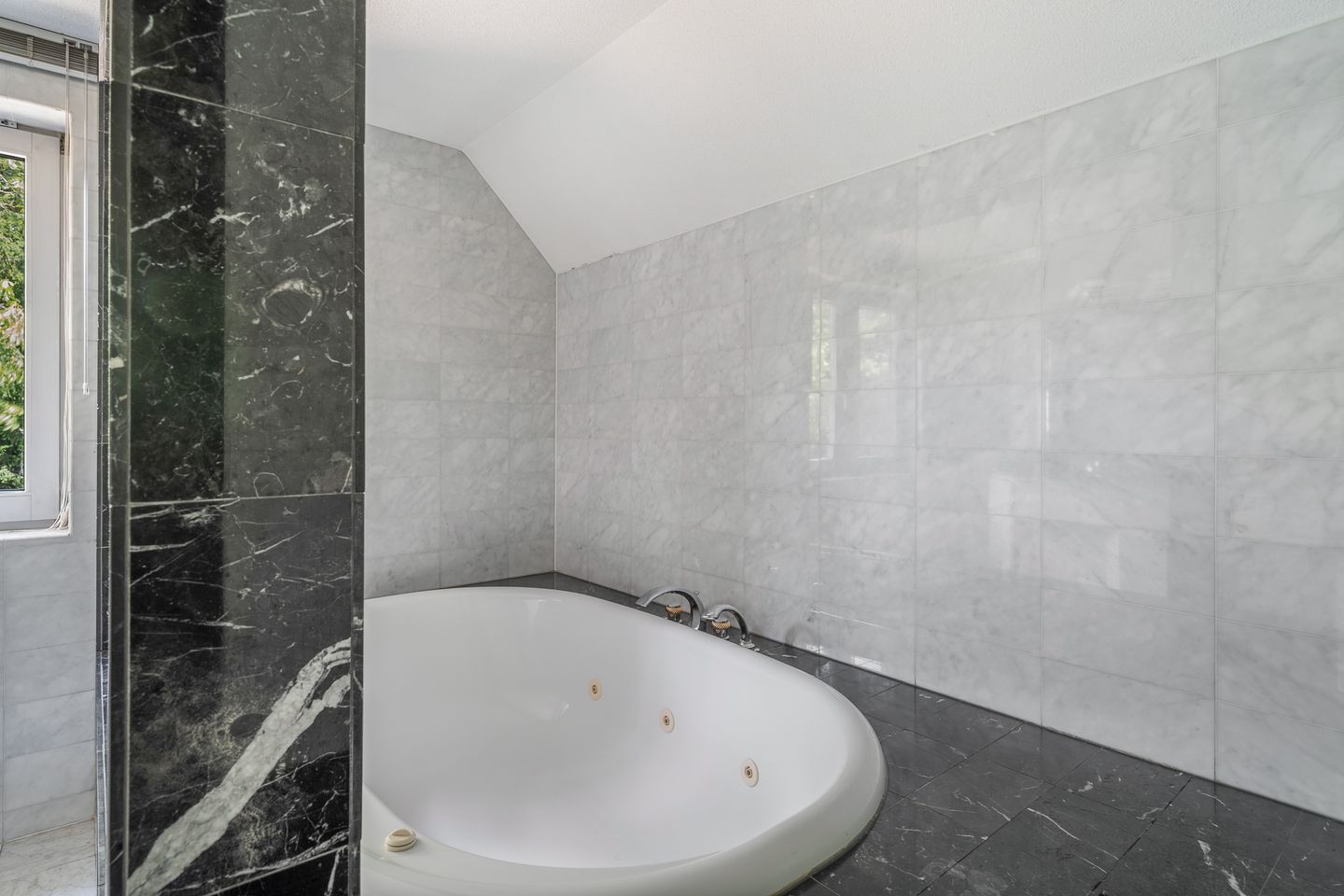 Foto 64 van Raadhuislaan 5-B