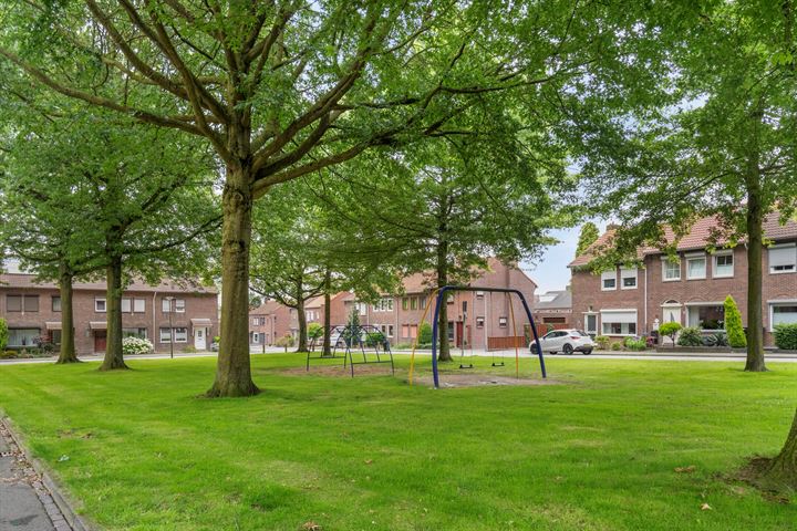 View photo 32 of Ridder Vosstraat 24