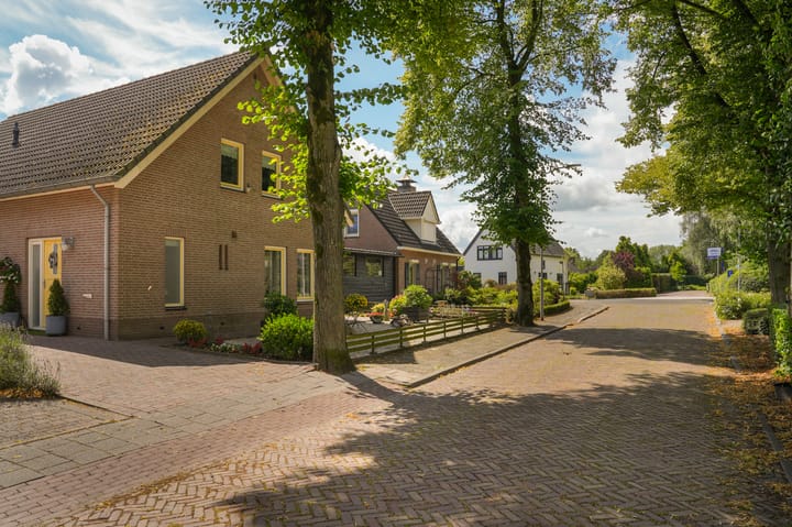 Foto 42 van Kerkstraat 2