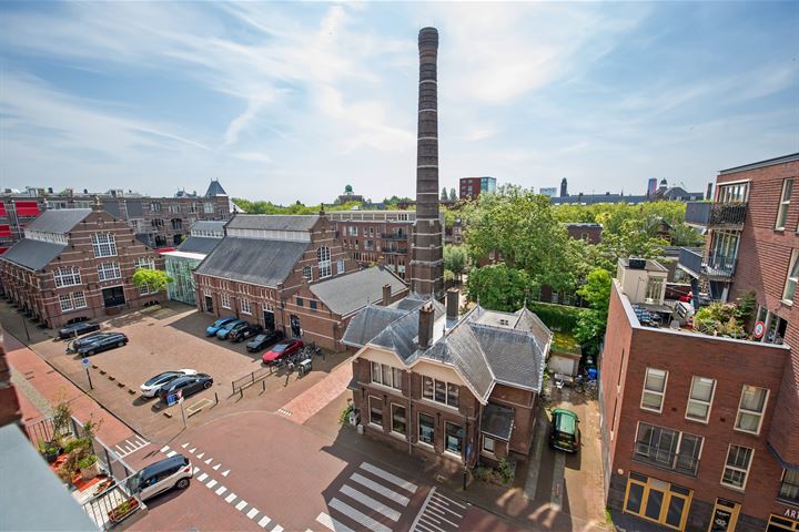 Bekijk foto 32 van Bastiaansplein 57