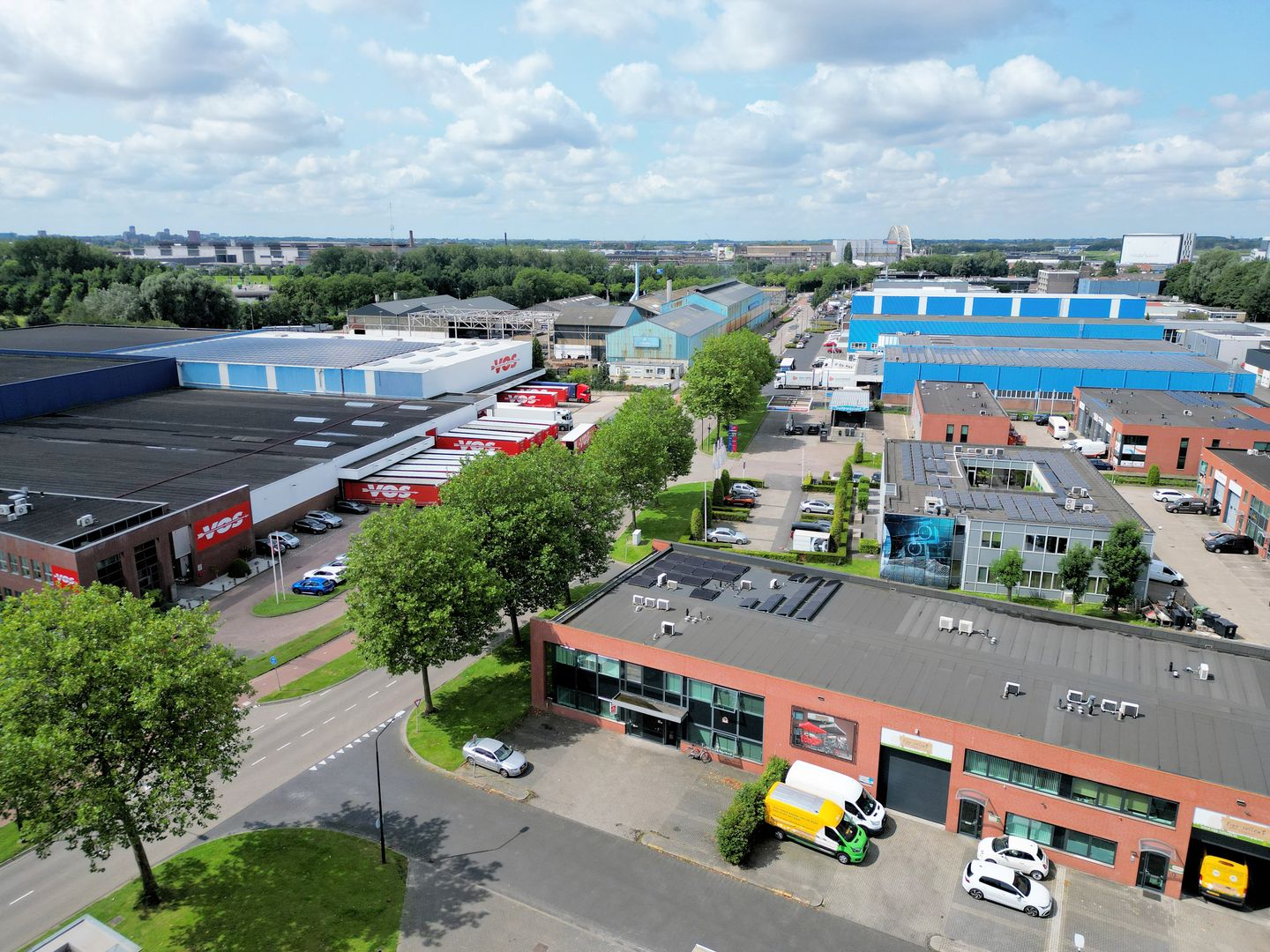 View photo 2 of Hertzweg 1