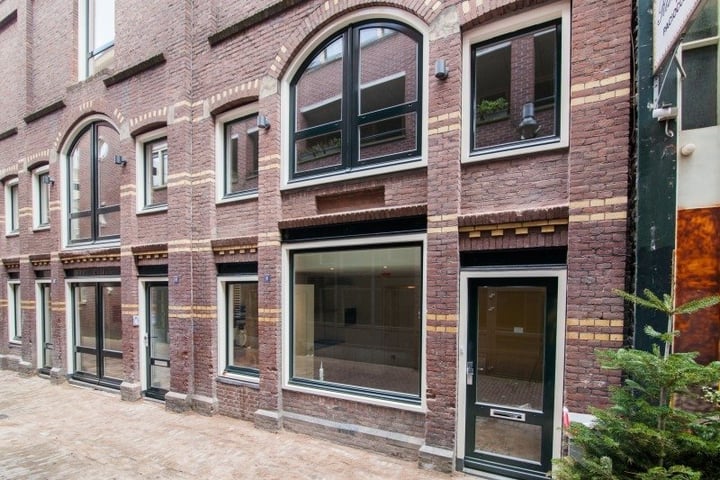 Bekijk foto 1 van Sint Jacobsstraat 10