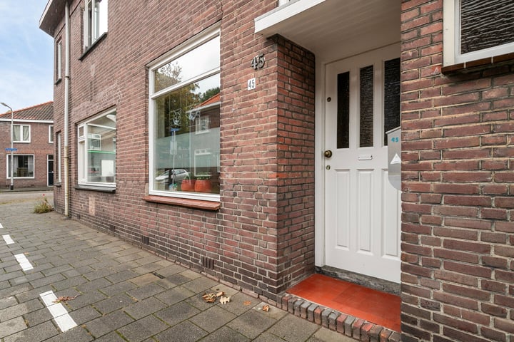 View photo 7 of Sparrenstraat 45