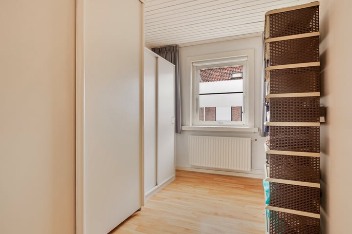 View photo 32 of Sparrenstraat 45