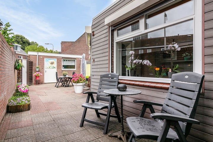 View photo 44 of Sparrenstraat 45