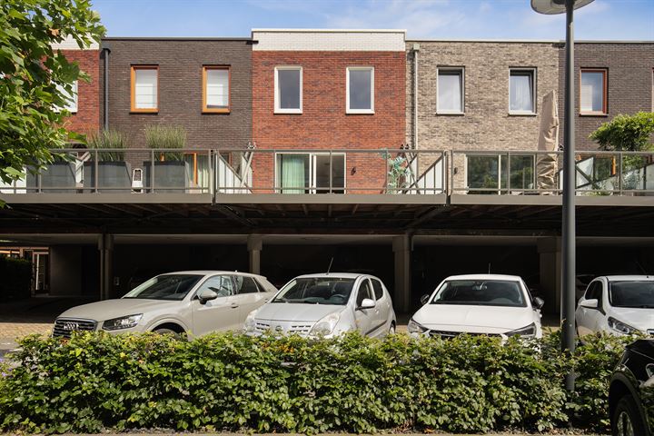 View photo 35 of Godfried Bomansstraat 6