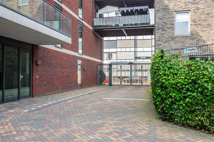 View photo 36 of Godfried Bomansstraat 6