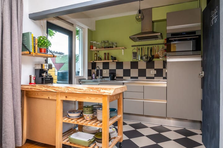 Photo 9 of van Limburg Stirumstraat 17