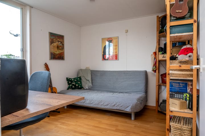 Photo 24 of van Limburg Stirumstraat 17