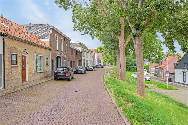 Bekijk foto 2 van Molendijk 83