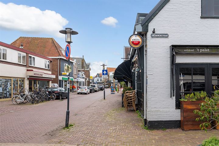 Bekijk foto 43 van Anemonenstraat 23