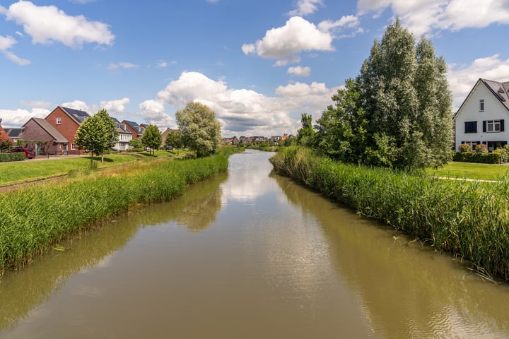 Bekijk foto 33 van Hagesteinsestraat 105