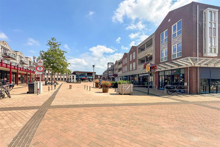 View photo 30 of Dorpsplein 81