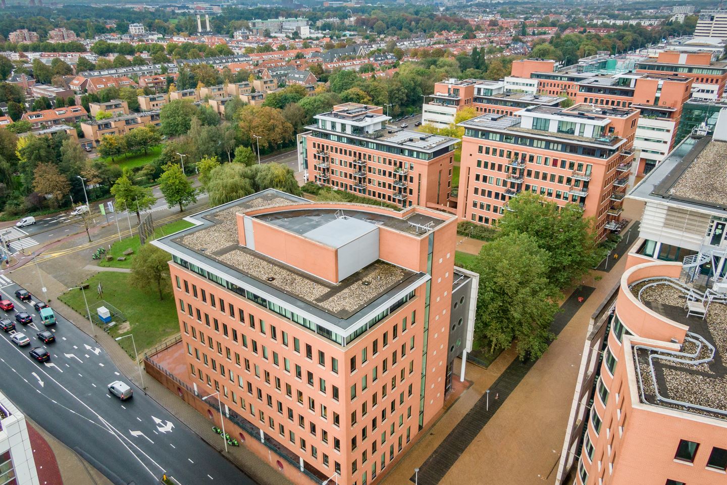 Bekijk foto 1 van Maanplein 20