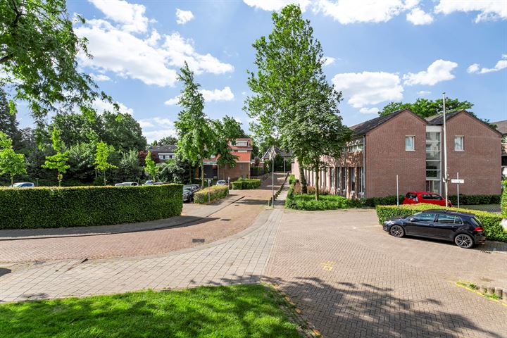 Bekijk foto 32 van Schaarmeesterstraat 98