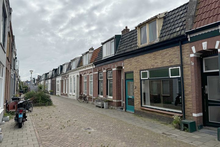 Bekijk foto 3 van Emmastraat 6