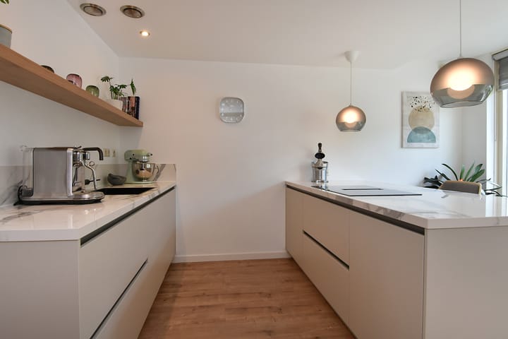 Foto 2 van Alexine Tinnepad 31