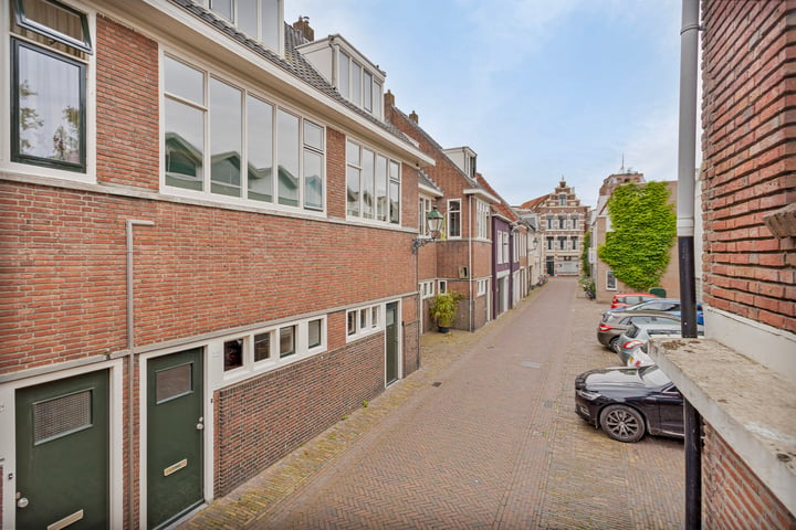 Bekijk foto 4 van Bagijnestraat 18