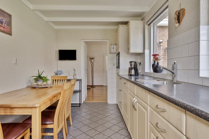 Foto 11 van Van Limburg Stirumstraat 4-A