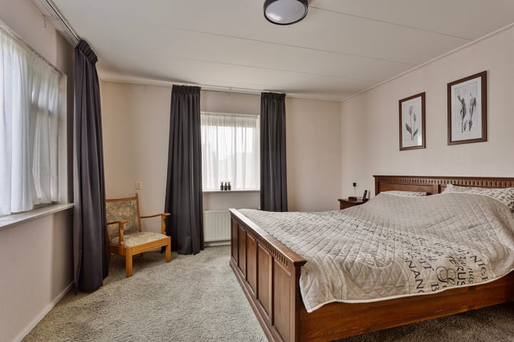 Foto 15 van Van Limburg Stirumstraat 4-A